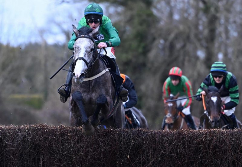 Green Hint Crystal Ocean Daramona House