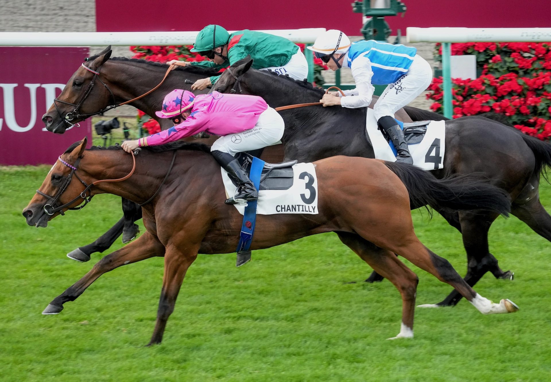 Arrow Eagle (gleneagles) Wins The Group 2 Grand Prix De Chantilly