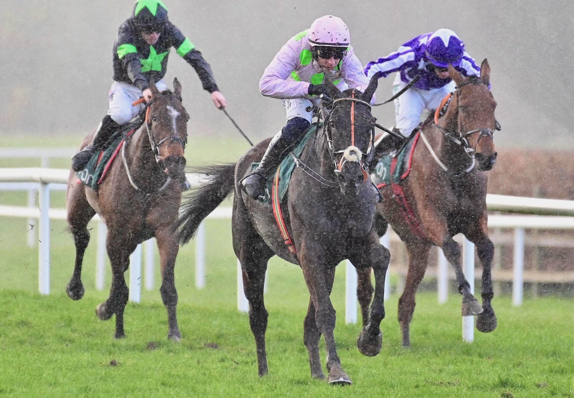 Chapeau De Soleil (Soldier Of Fortune) Wins The Novice Hurdle At Navan