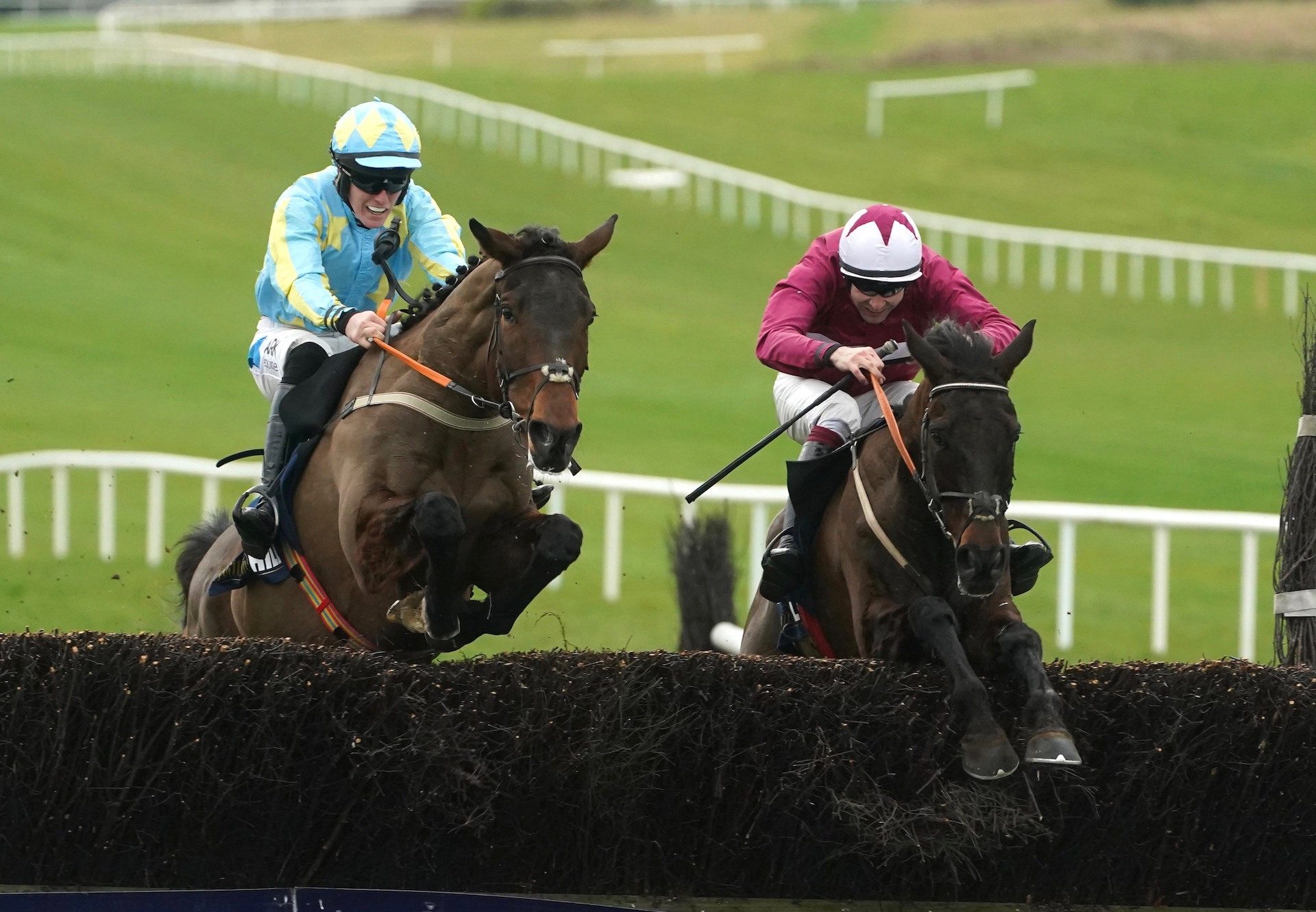 Churchstonewarrior (Mahler) Wins The Grade 2 Novice Chase At Navan