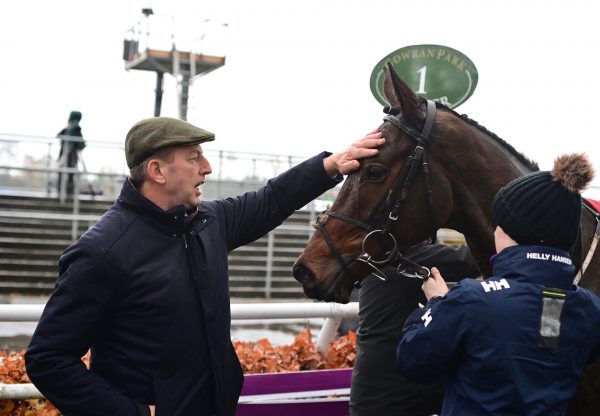 Inothewayurthinkin (Walk In The Park) Wins The Novices Hurdle At Gowran Park