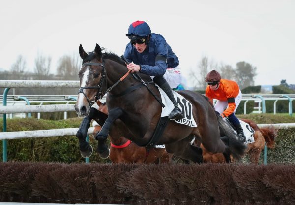 The Mighty Celt (Walk In The Park) Wins At Auteuil